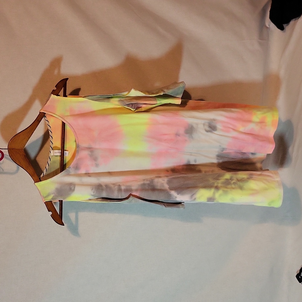 Honeyme, cold shoulder tie dye top, size Medium